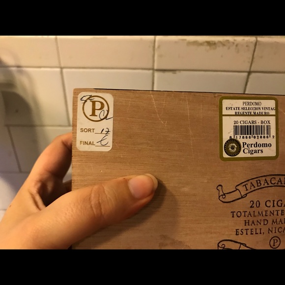 Vintage Perdomo Cigar Wooden Box-Black - Picture 5 of 7